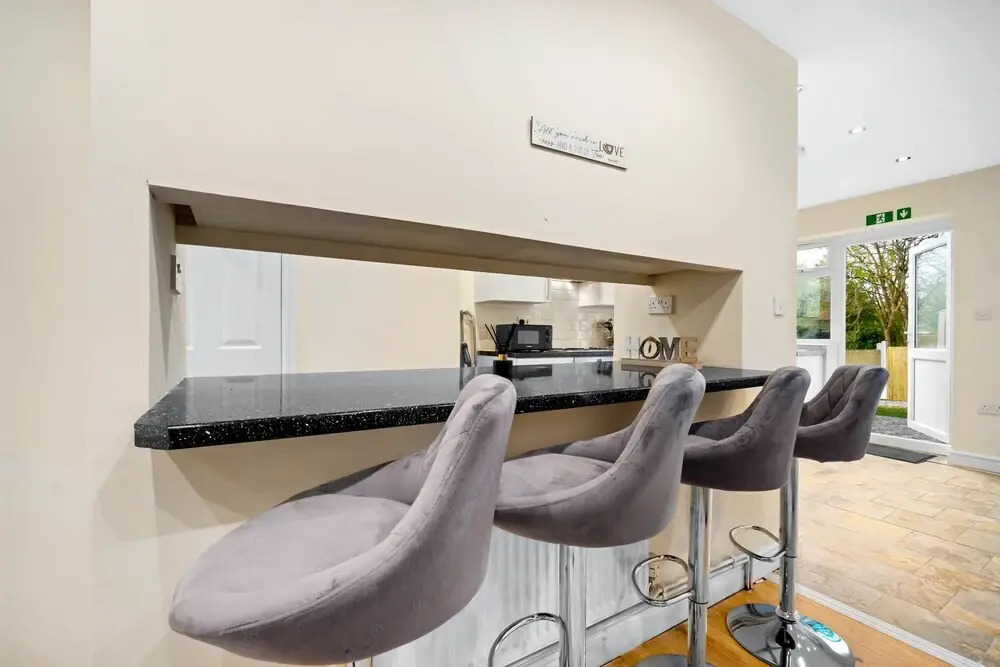 Harborne House 4 Bedroom Contractor Qe Hospital