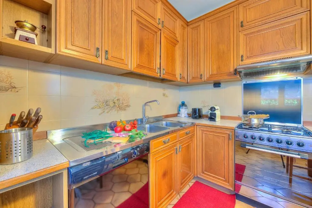 Cedar House Villa Few Minutes From Lake - Happy Rentals