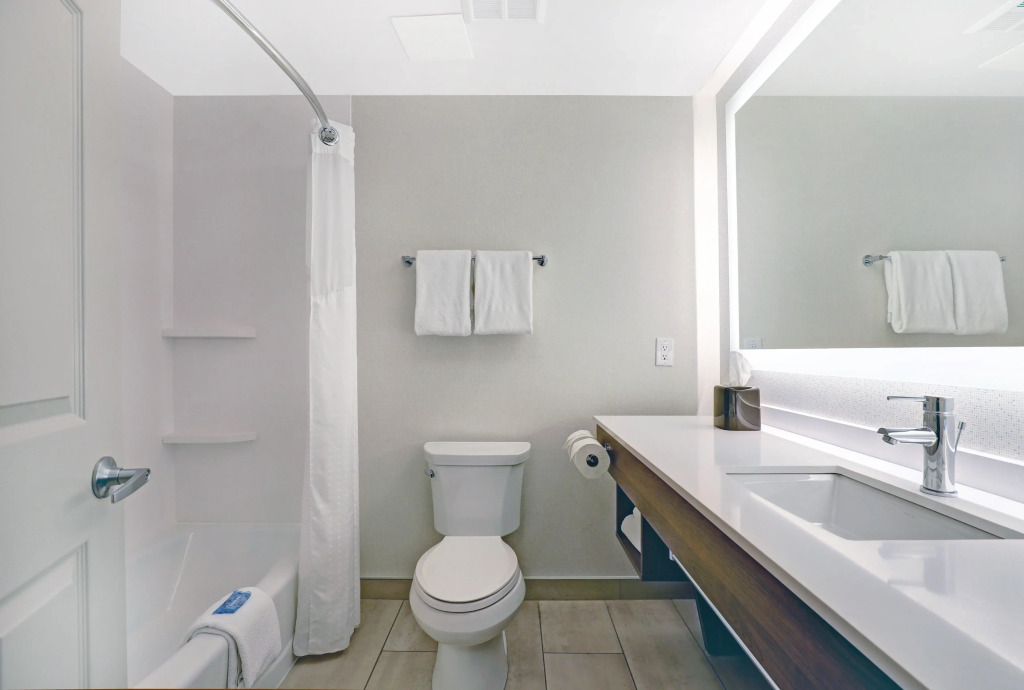 Holiday Inn Express Whitby Oshawa by IHG