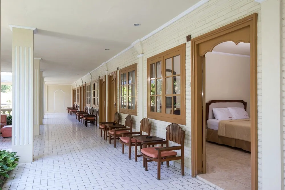 Semawang Beach Hotel