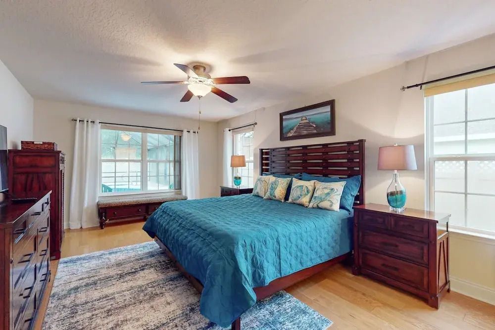 Spacious Home With Private Pool,spa, Gas Grill and Patio
