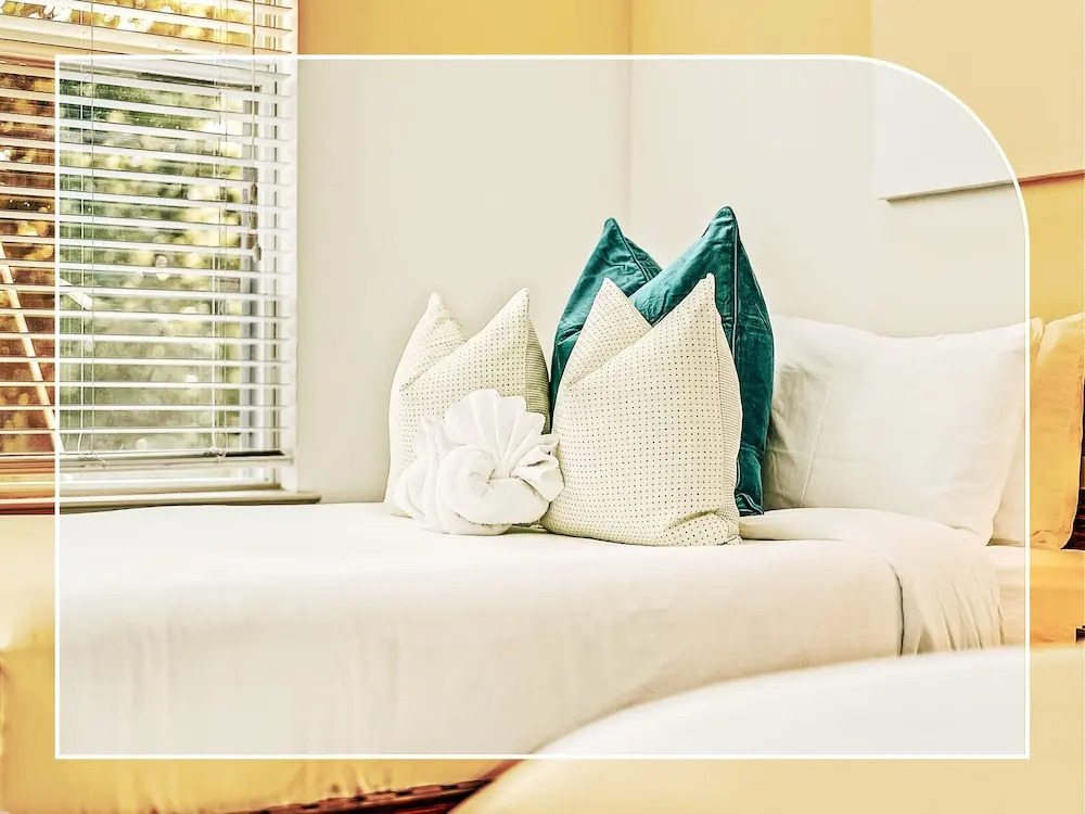 Downtown Midtown Apartments by NUOVO