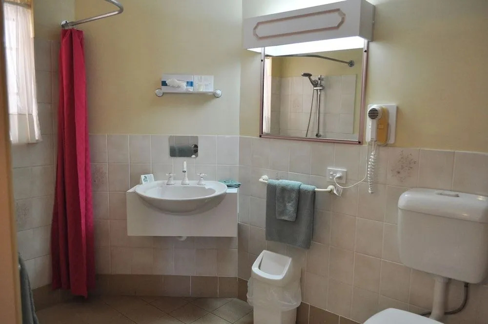 Mollymook Surfbeach Motel and Apartments