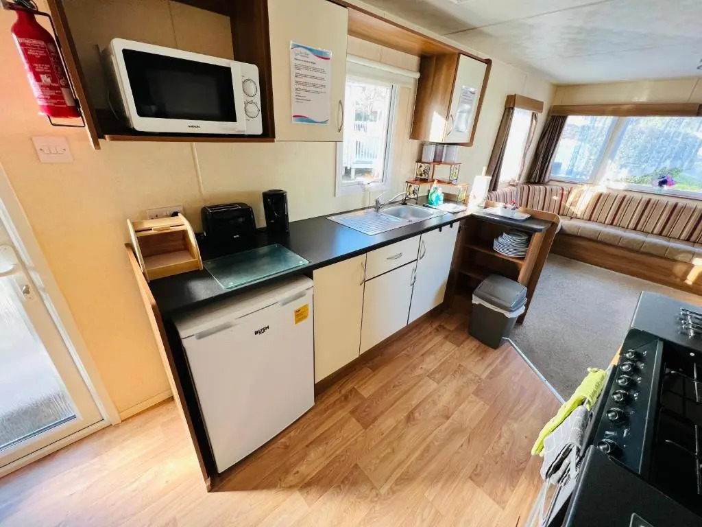 2 Bedroom Caravan NV16, Lower Hyde, Shanklin, Isle of Wight