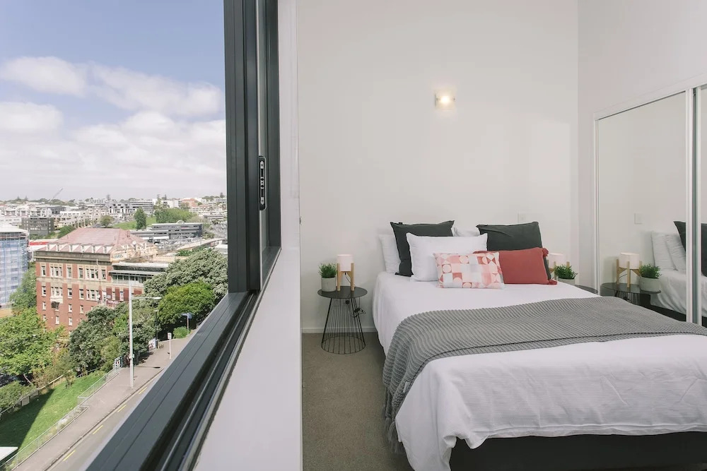TOWNY - Penthouse with Carpark - 2 Bedrooms