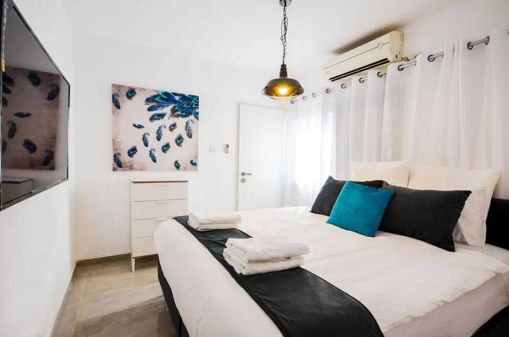 YalaRent Green Garden Villa with Private Pool