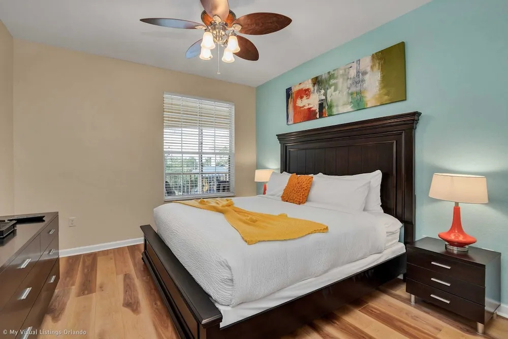 Polished, Luxurious Condo in Vista Cay, Near Themed Parks! #4vc206