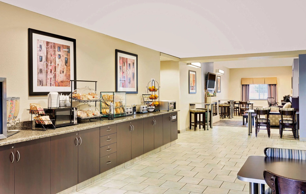Microtel Inn and Suites by Wyndham - Geneva