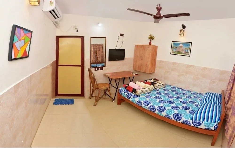 Rajalakshmi Guest House