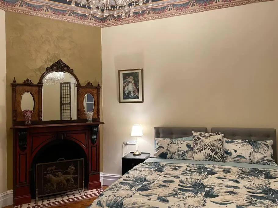 The Mayfair, 4 -bed rooms accommodation Daylesford