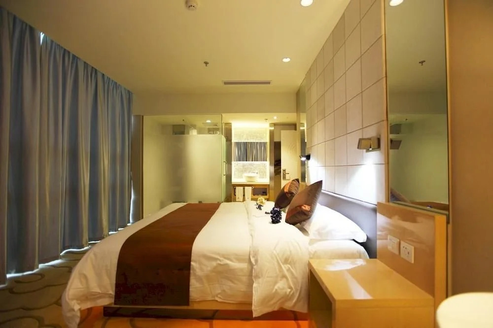 Z Hotels (Hangzhou West Lake Qingchun Road)