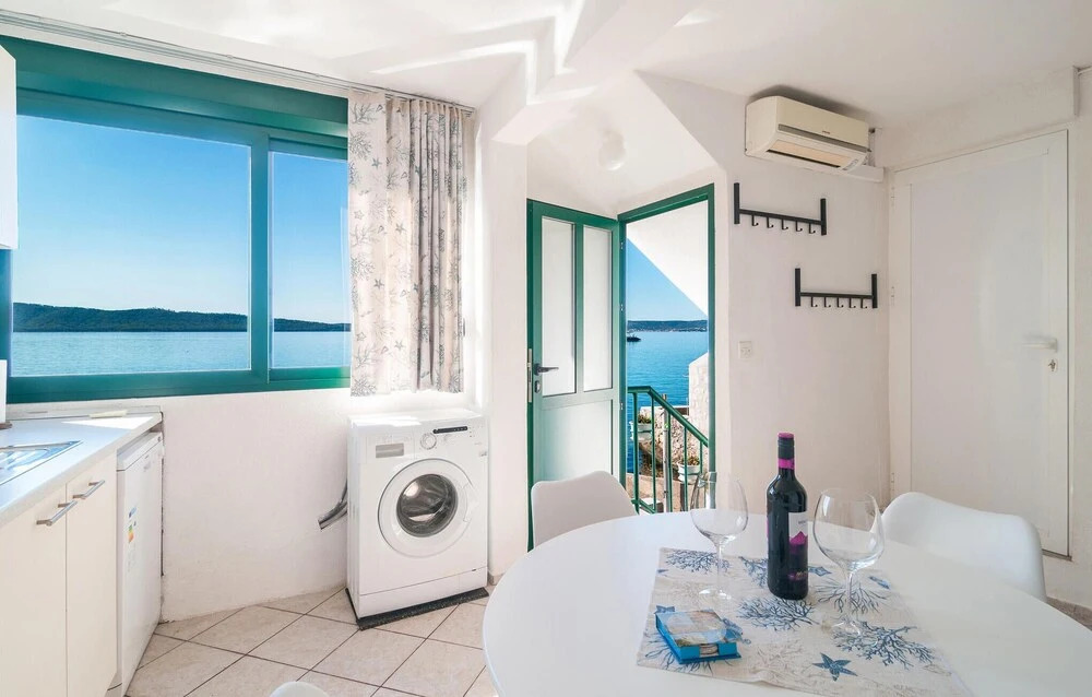 Stunning Home in Kastel Gomilica With Wifi and 2 Bedrooms