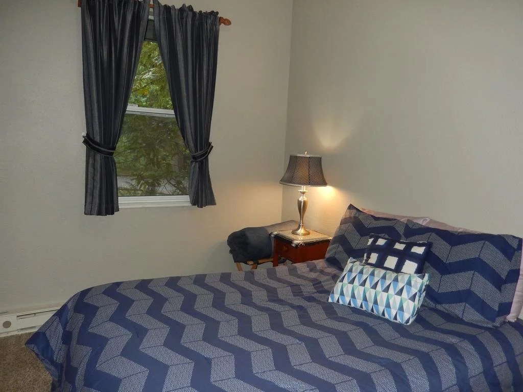 Mountain Meadows Inn & Chalet Suites