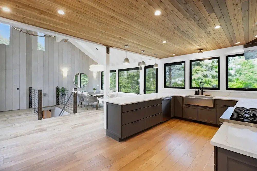Sierra Sanctuary With Hot Tub 5 Bedroom Home