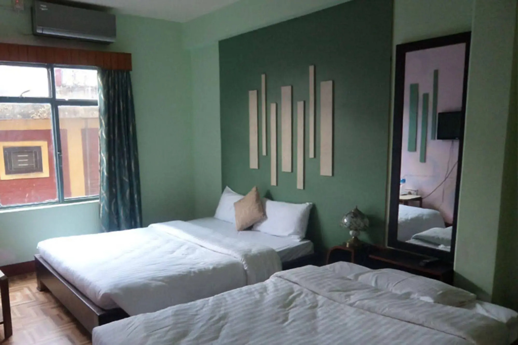 Hotel Vajra Inn