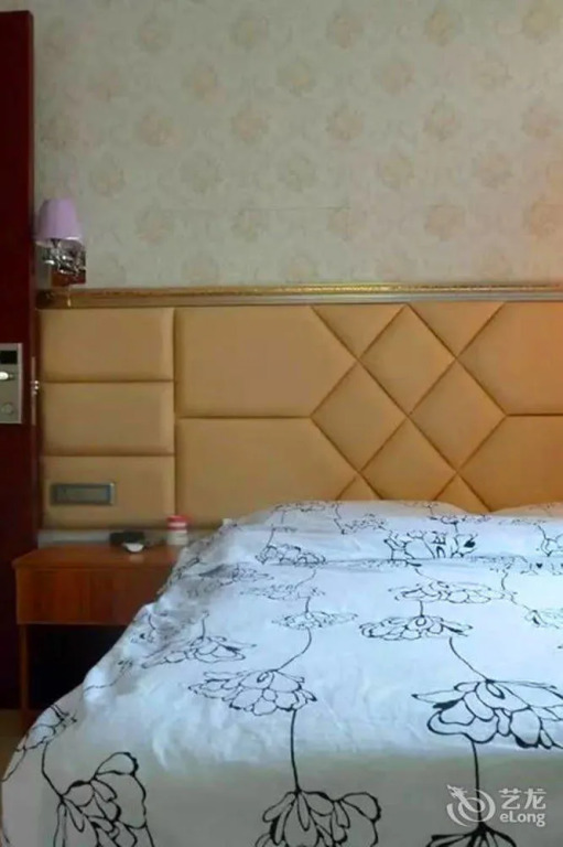Jintaohong Taoyuan Hotel