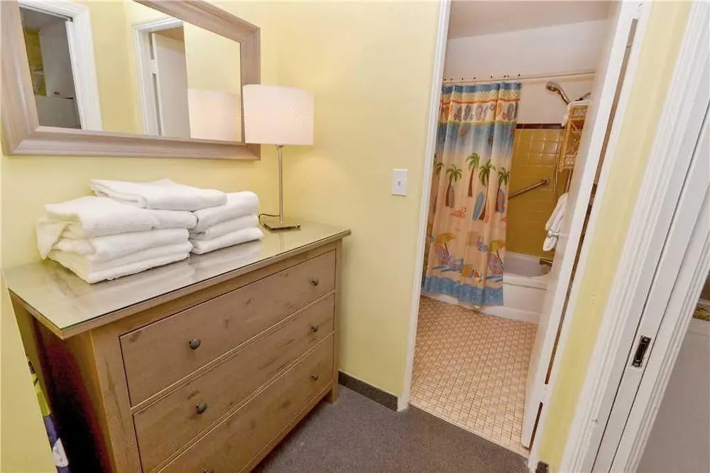 Sea Rocket 26 - Studio Condo