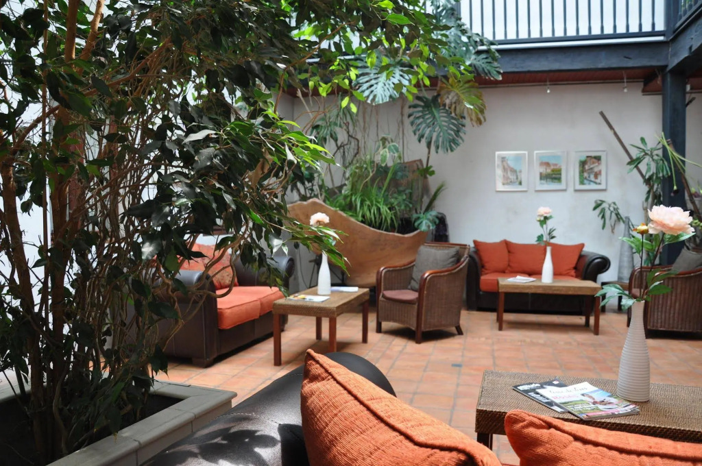 The Originals City, Hôtel La Reine Jeanne, Orthez (Inter-Hotel)