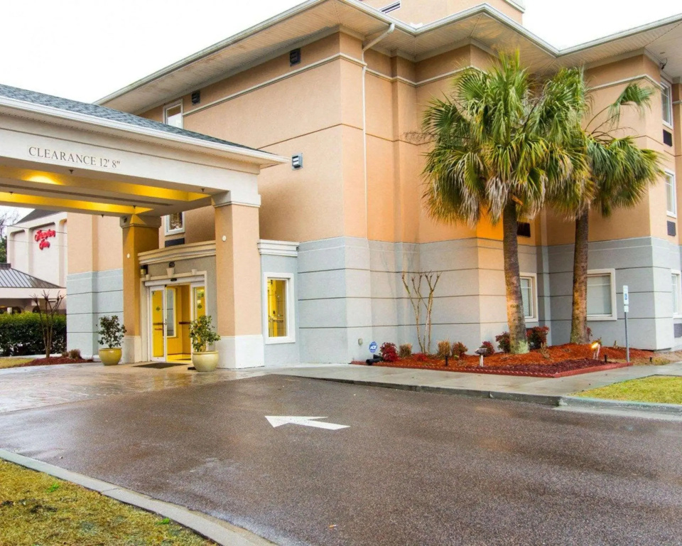 Comfort Inn & Suites Charleston Airport Convention Center