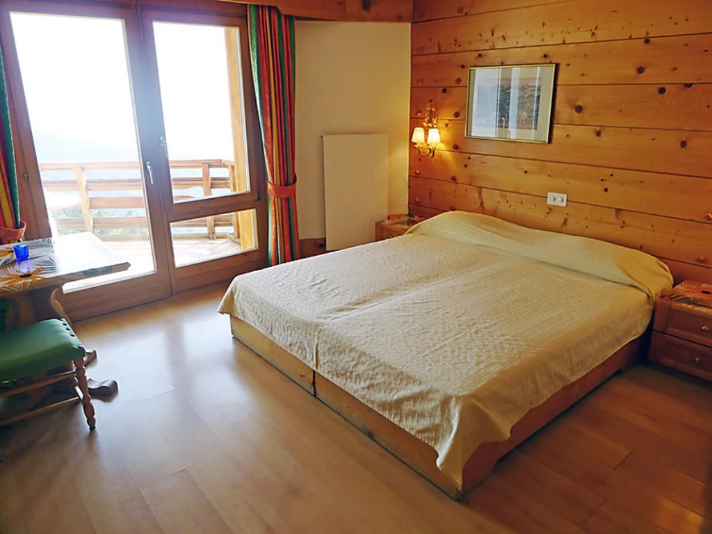 Apartment Le Bristol C36 by Interhome