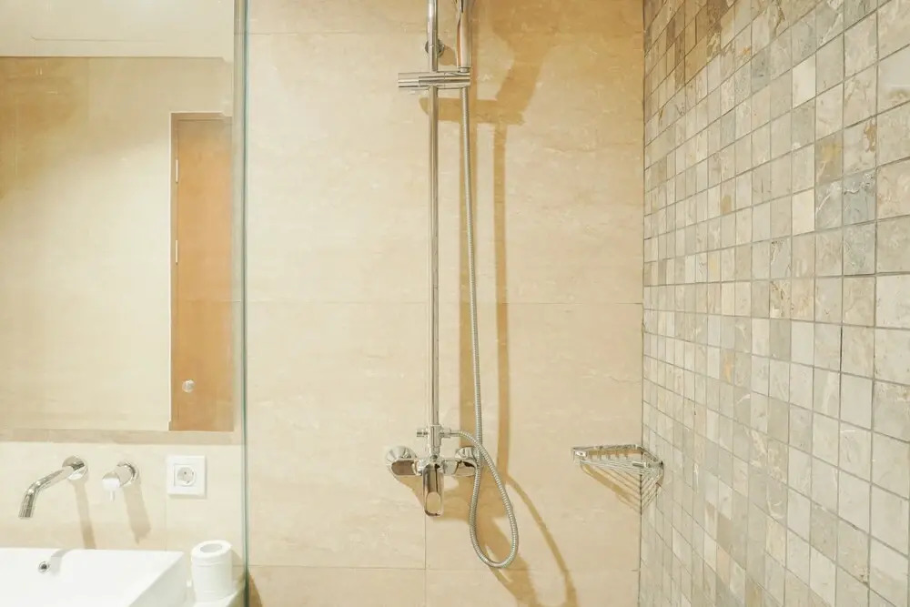Stylish 1BR Apartment at Veranda Residence @ Puri