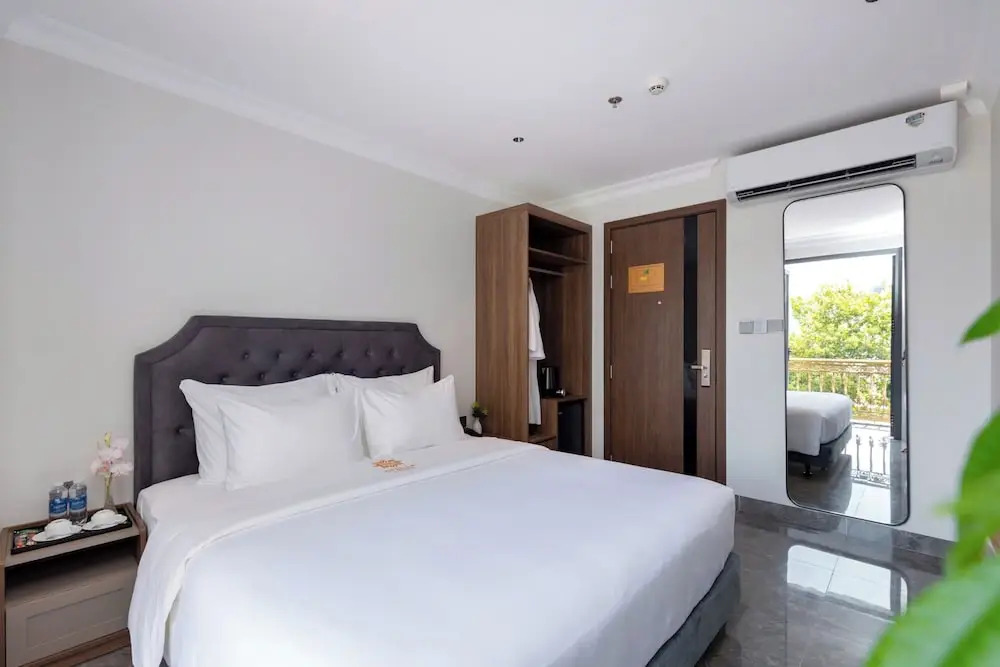 STELLA Hotel & Apartment