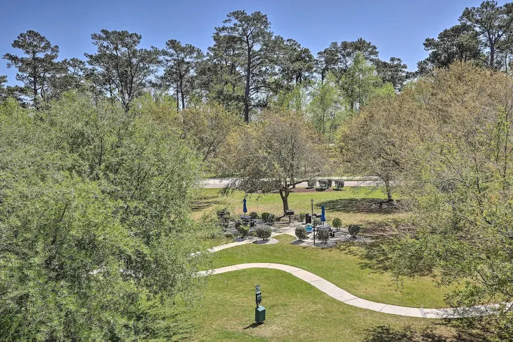 2 Mi to Water: Myrtle Beach Condo w/ Pool Access