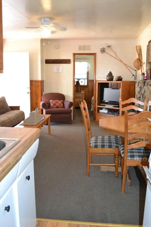 Blue Horizon Lodge