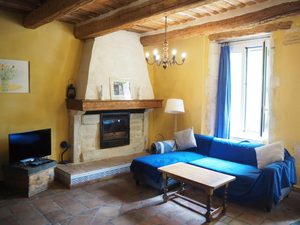 Cozy Noves Home With Pool Access