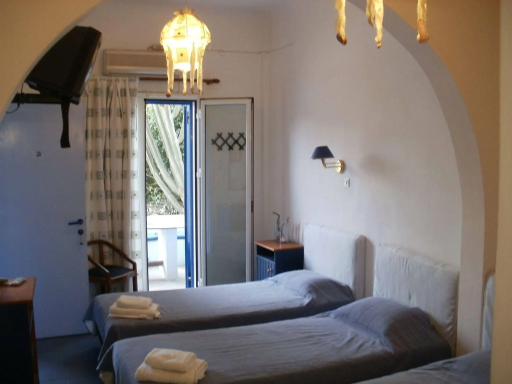 Vincenzo Family Rooms