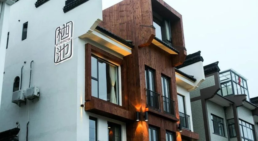 X-chi Hotel