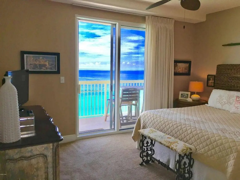 Celadon Beach Resort 1601 by Blueswell