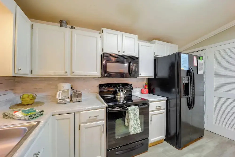 Community Perks! Mountain Home w/ Deck in Newland