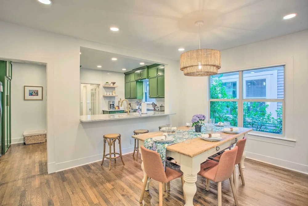 Newly Updated & Charming Azalea District Home