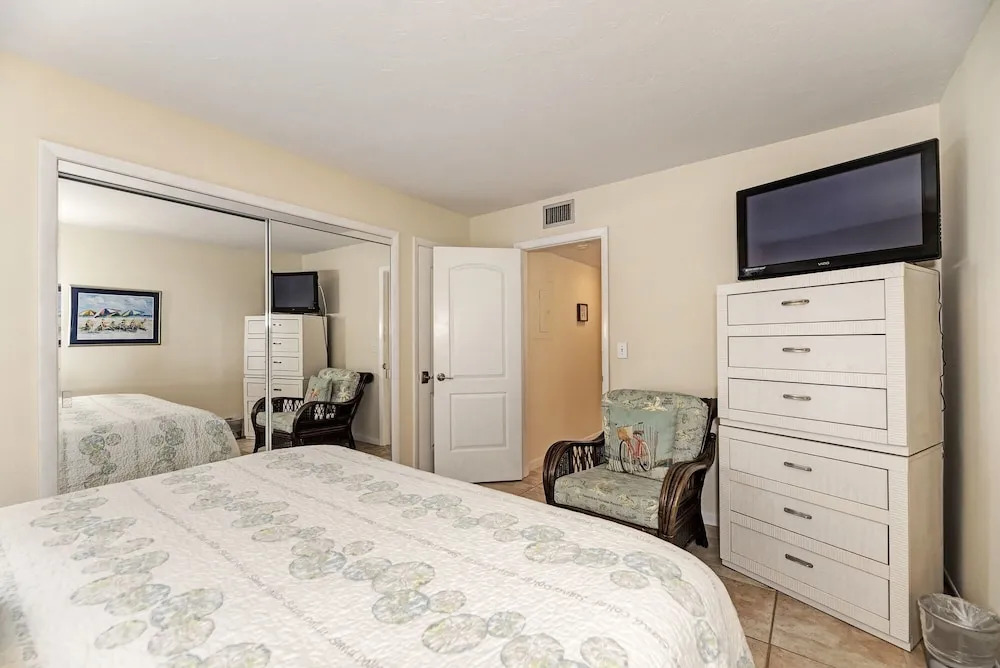 Midnight Cove Ii 521f - Updated Bayside Rental! 2 Bedroom Apts