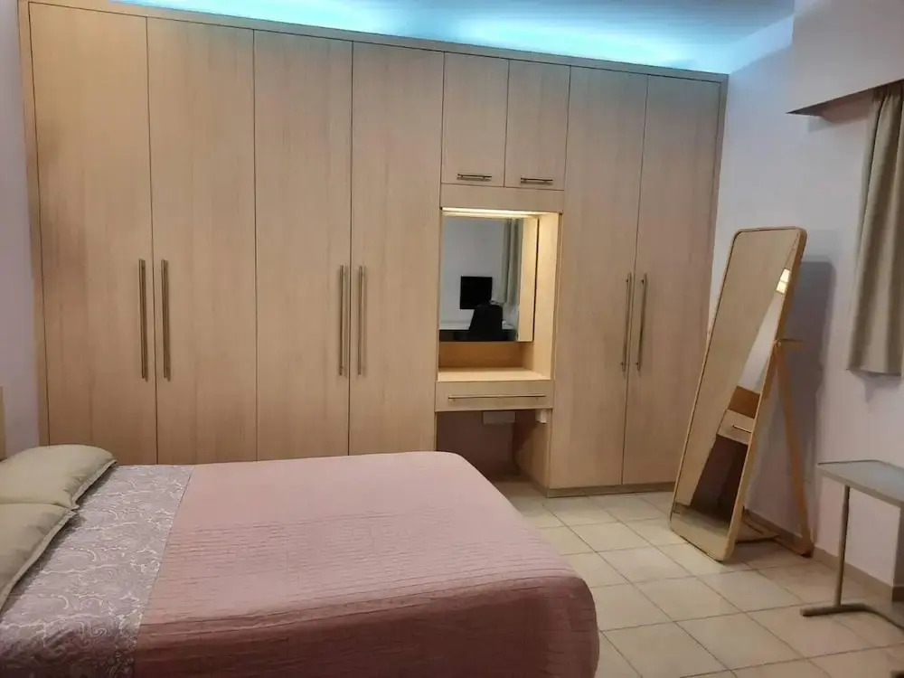 Apartment Sleeps 6 With Ensuite