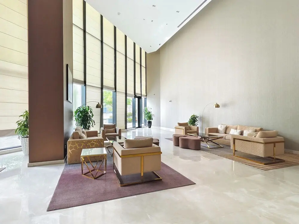Elegant Apartment Amidst Vibrant Area with Balcony