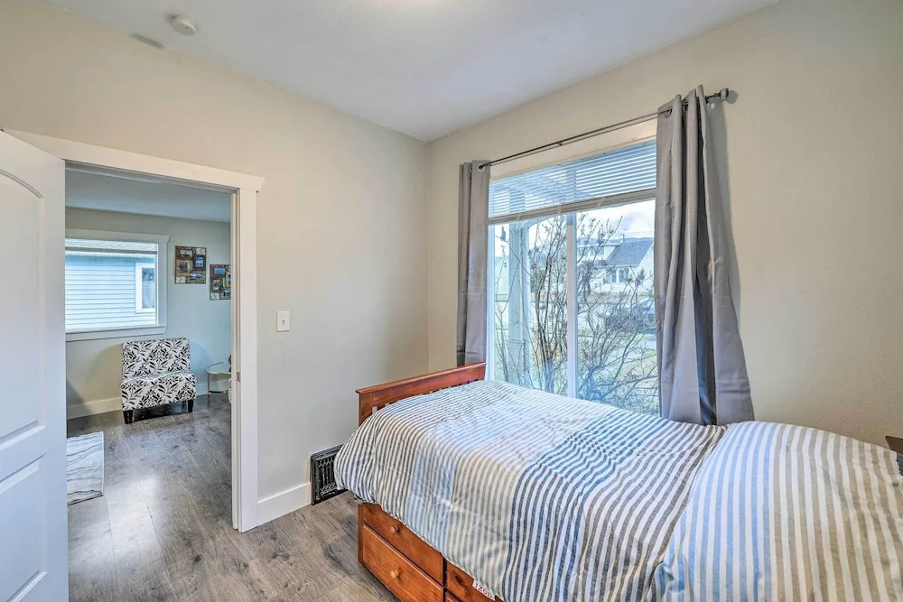 Port Angeles Retreat - 1 Mi to Downtown