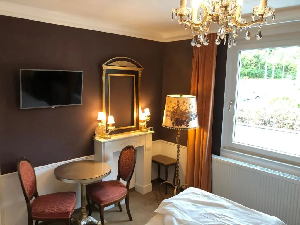 Corso, Zimmer & Cafe, Hotel Garni