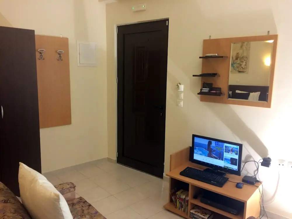 Posto studio superior studio 1 100 m from the beach