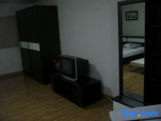 Impact Don Mueang Bangkok Guest House For 3 Pax