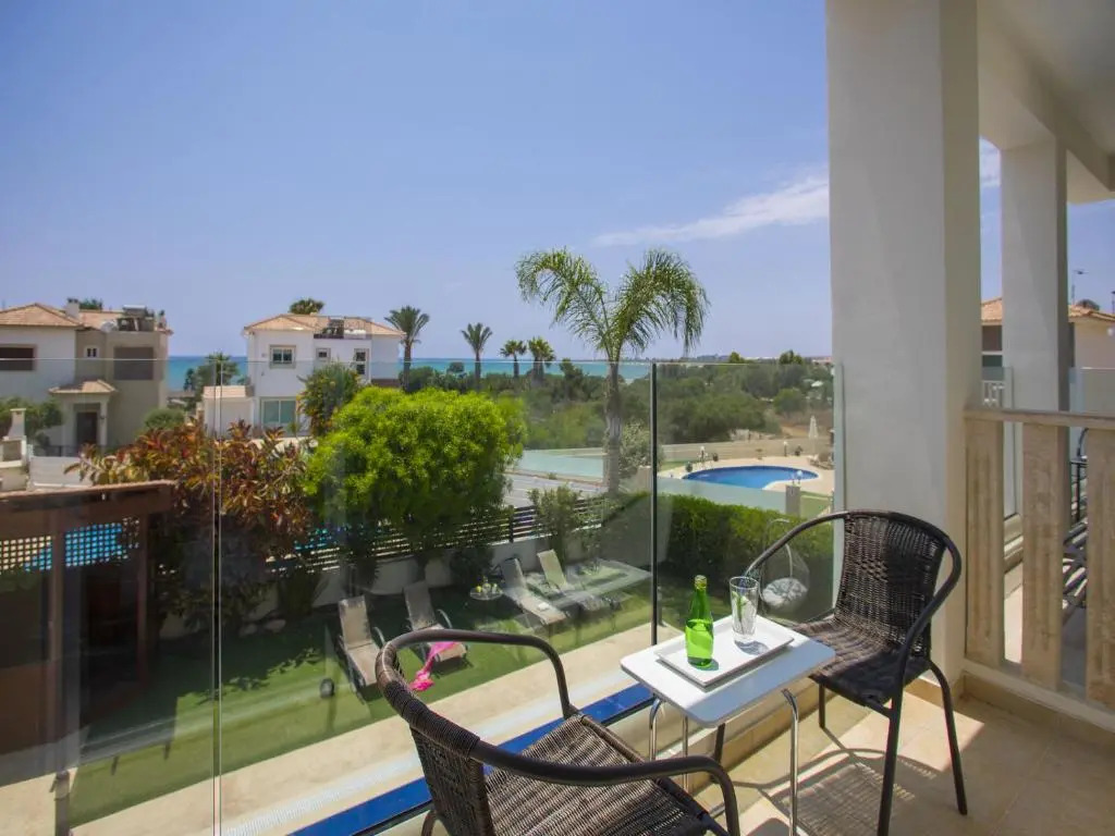 Villa Elias