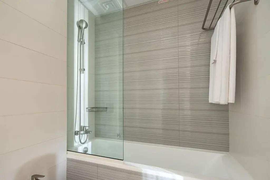 Frank Porter - JAM Marina Residence
