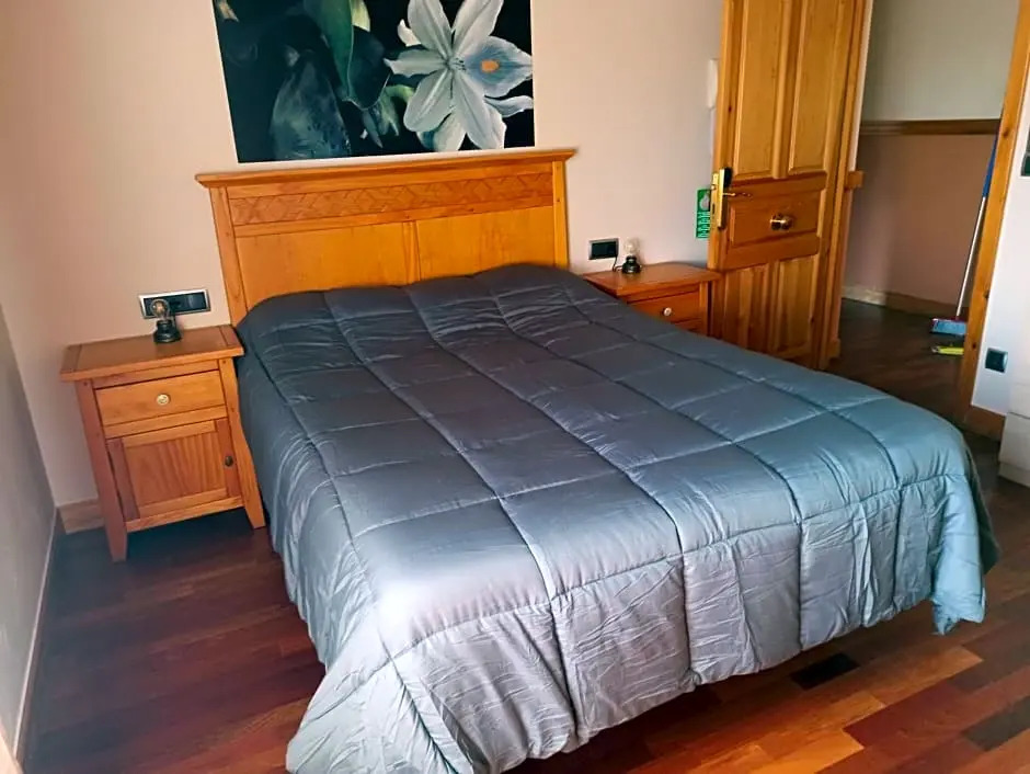 hotel gueñes