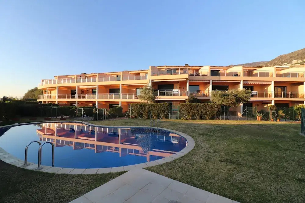 Duplex Apartment in Palau-saverdera