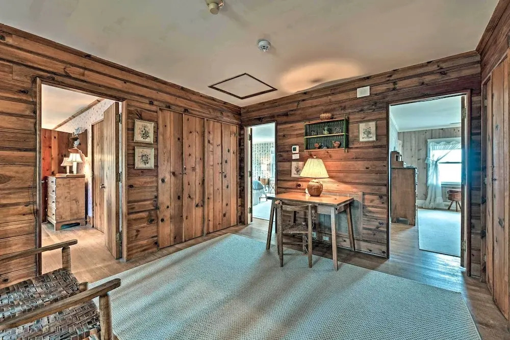 Amazing Historic Home w/ Stunning Mountain Views!