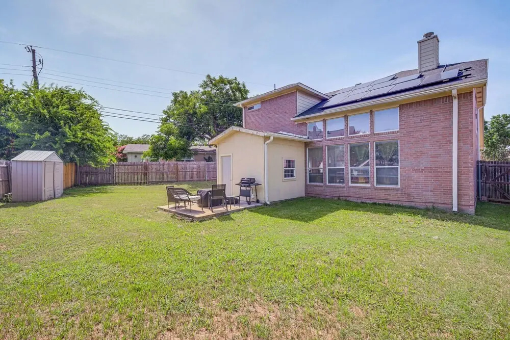 3 Mi to Dfw: Pet-friendly Euless Home