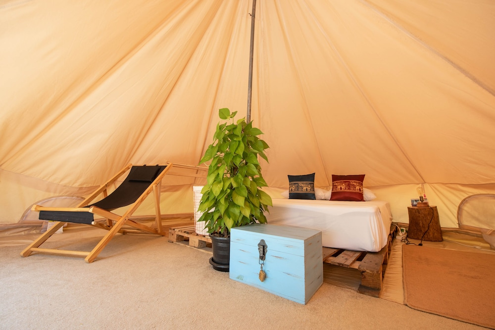 Roost Glamping - SHA Certified