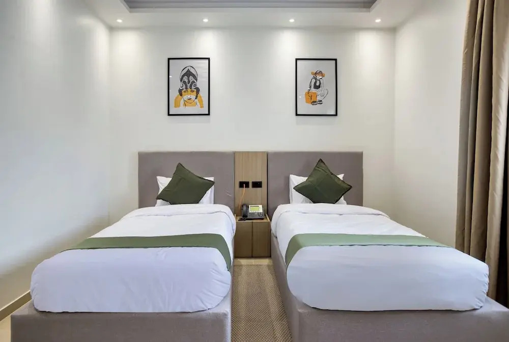 Seven Stays Zayed