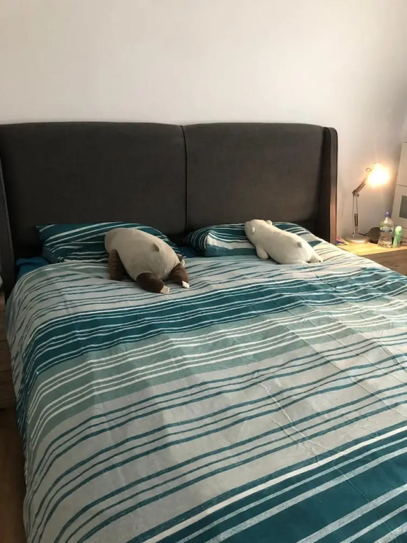 Charming 1-bed Apartment, Vibrant London Location